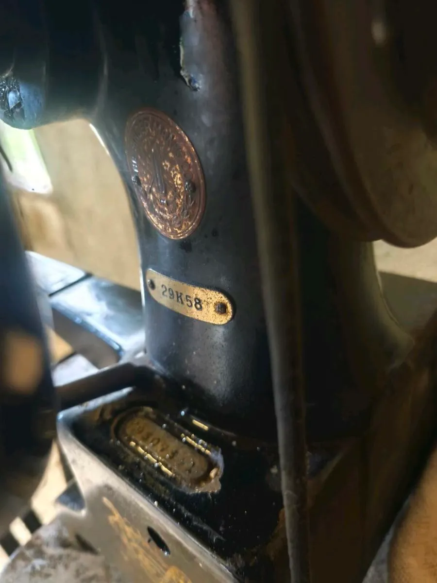 Singer sewing machine, - Image 1