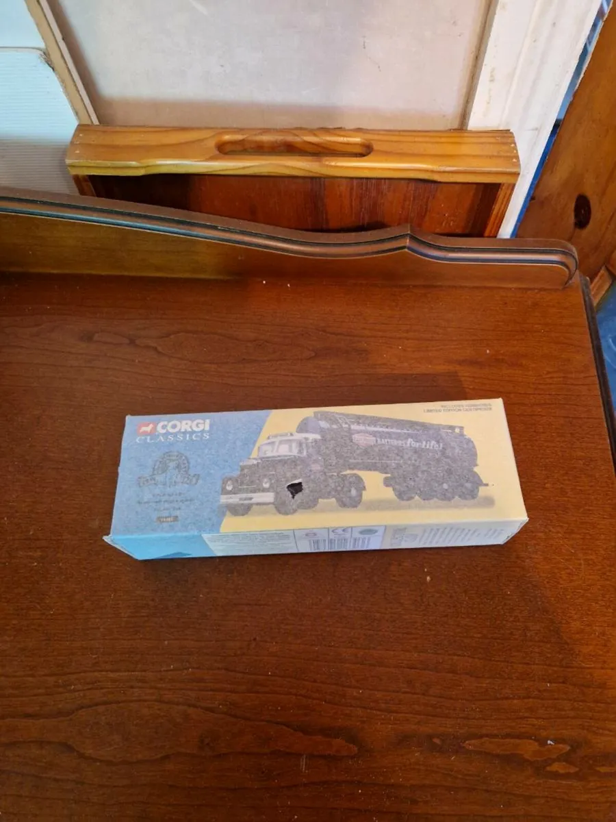 Corgi Scammel Ever Ready Truck 1.50 - Image 1