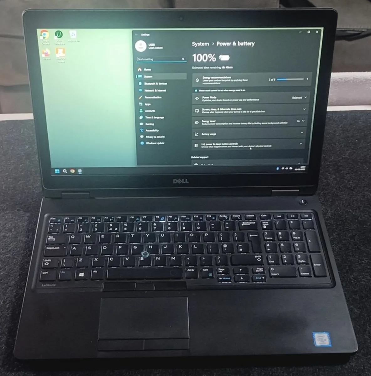 DELL Latitude E5580 15.6" i5 Windows 11 Laptop - Image 1