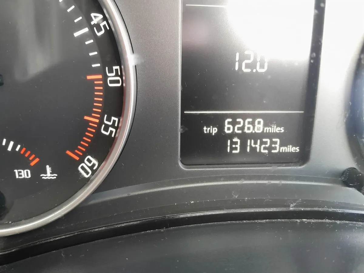 SKODA OCTAVIA 1.6TDI 105BHP - Image 4