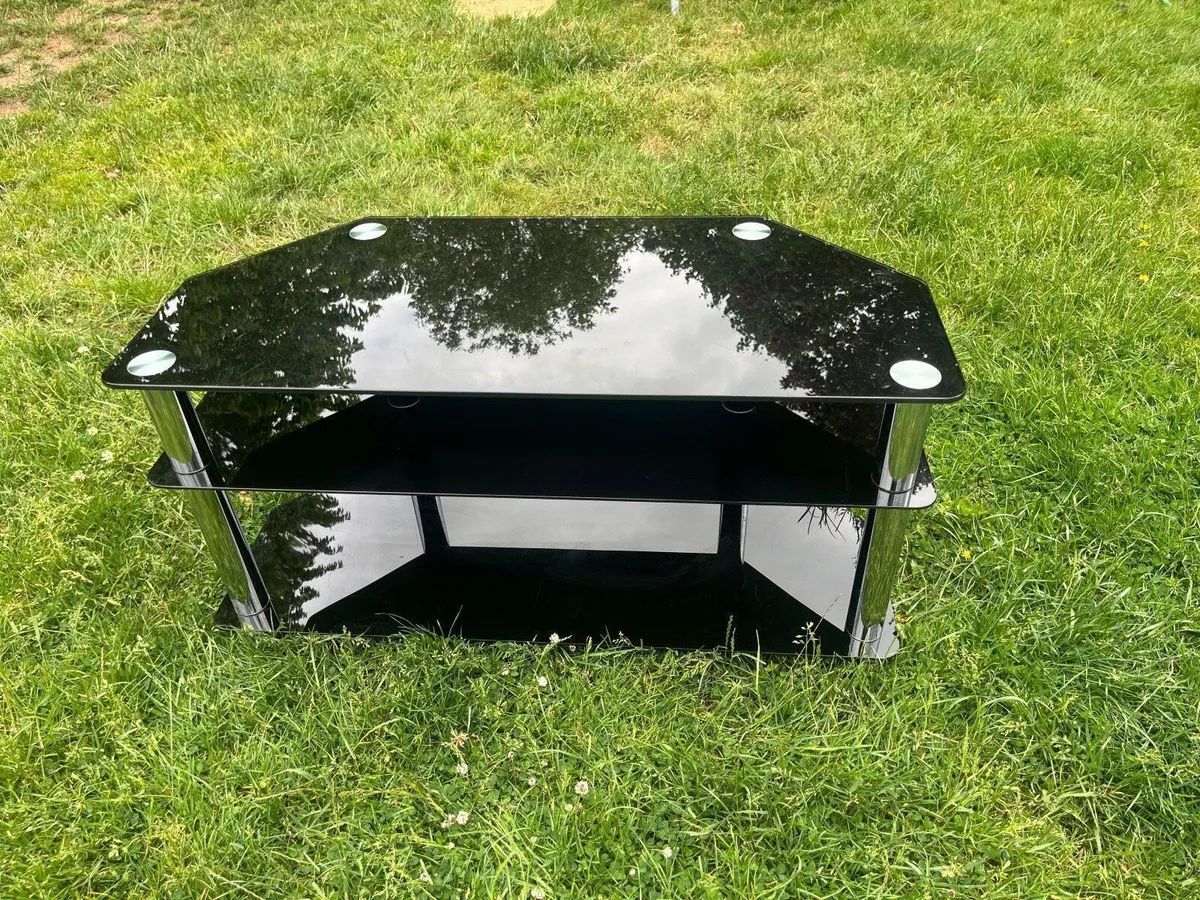 TV Table - Image 1