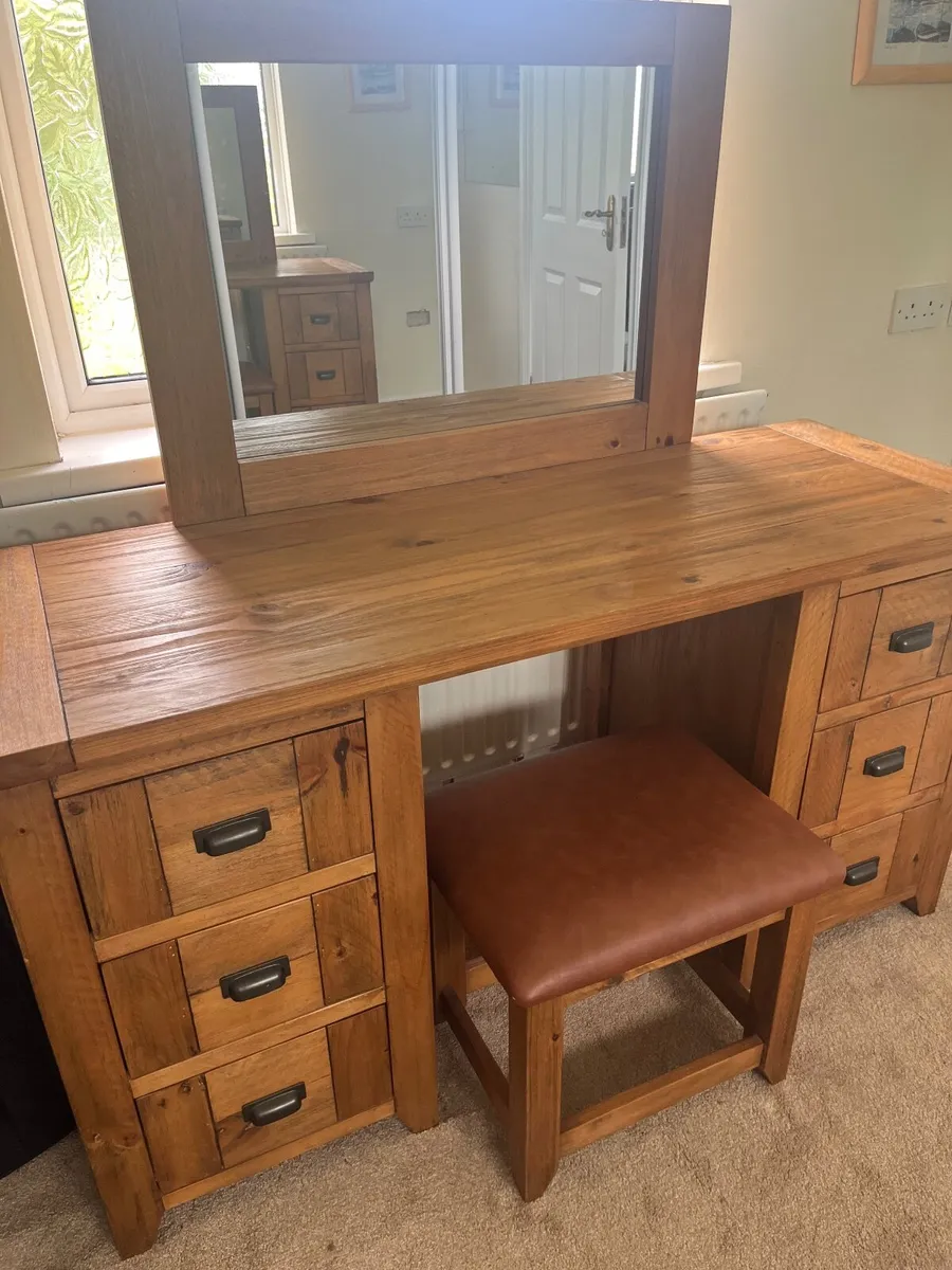 Vanity Dresser Table