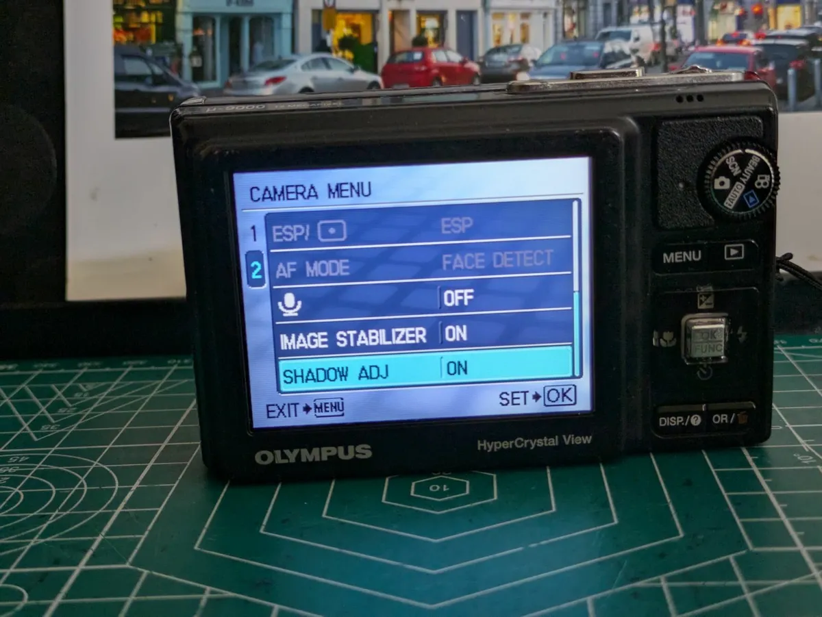 Olympus mju 9000 -12 MP CCD digital compact camera - Image 2