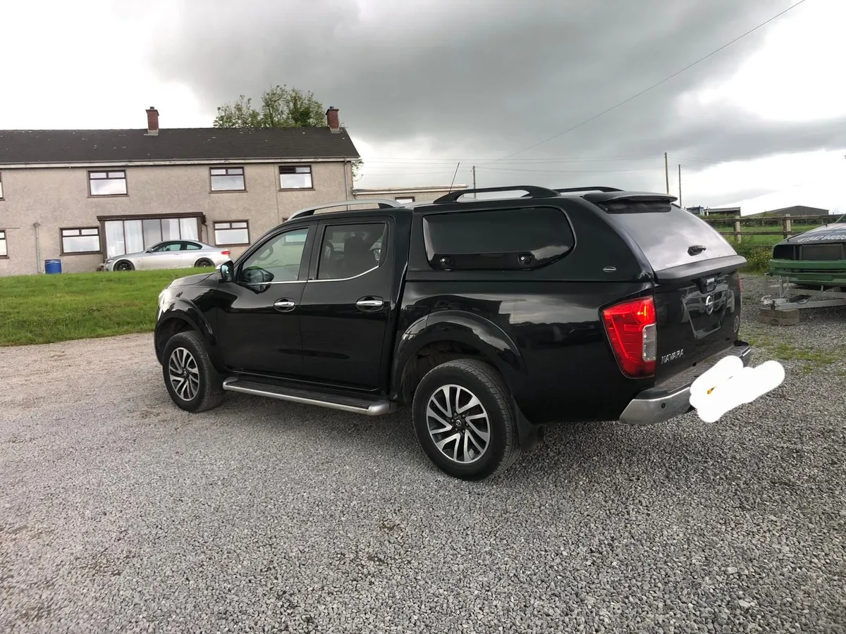 Nissan navara np300 canopy - Image 1