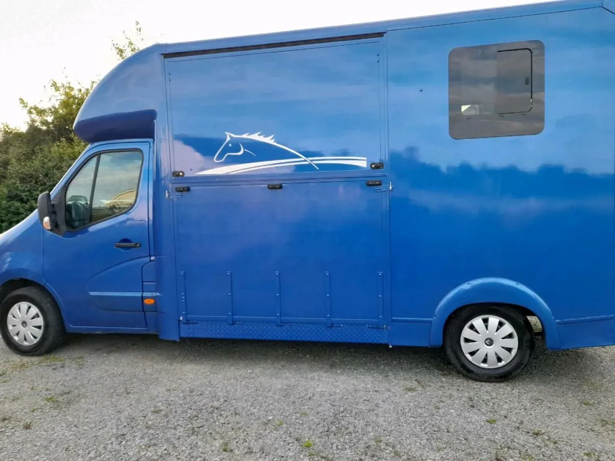 3.5 Ton Horse Lorry .B Licence . - Image 1