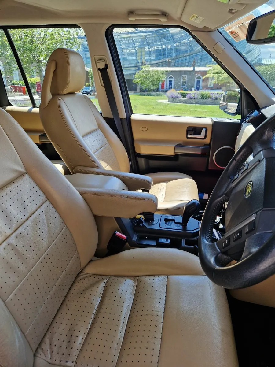 Land Rover Discovery 2005 - Image 2