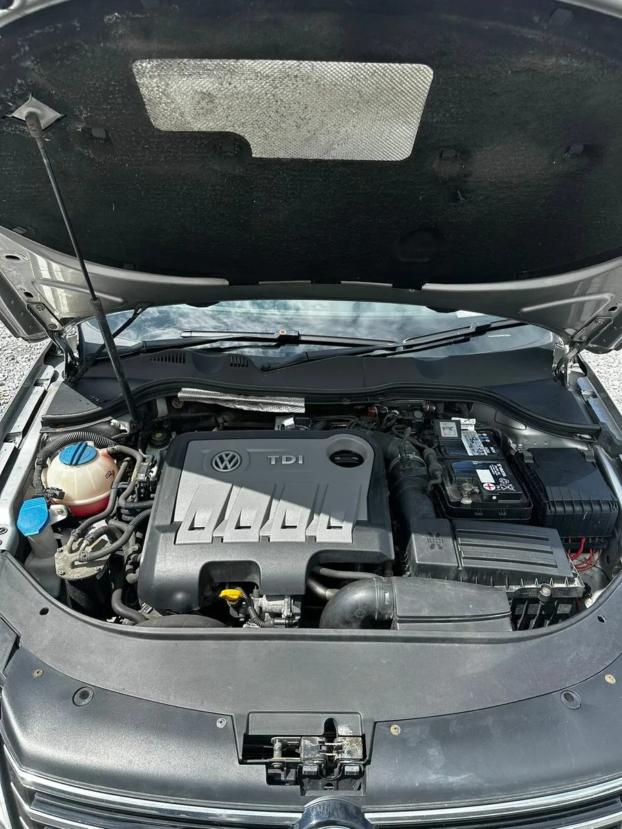 Volkswagen Passat Estate - Image 4