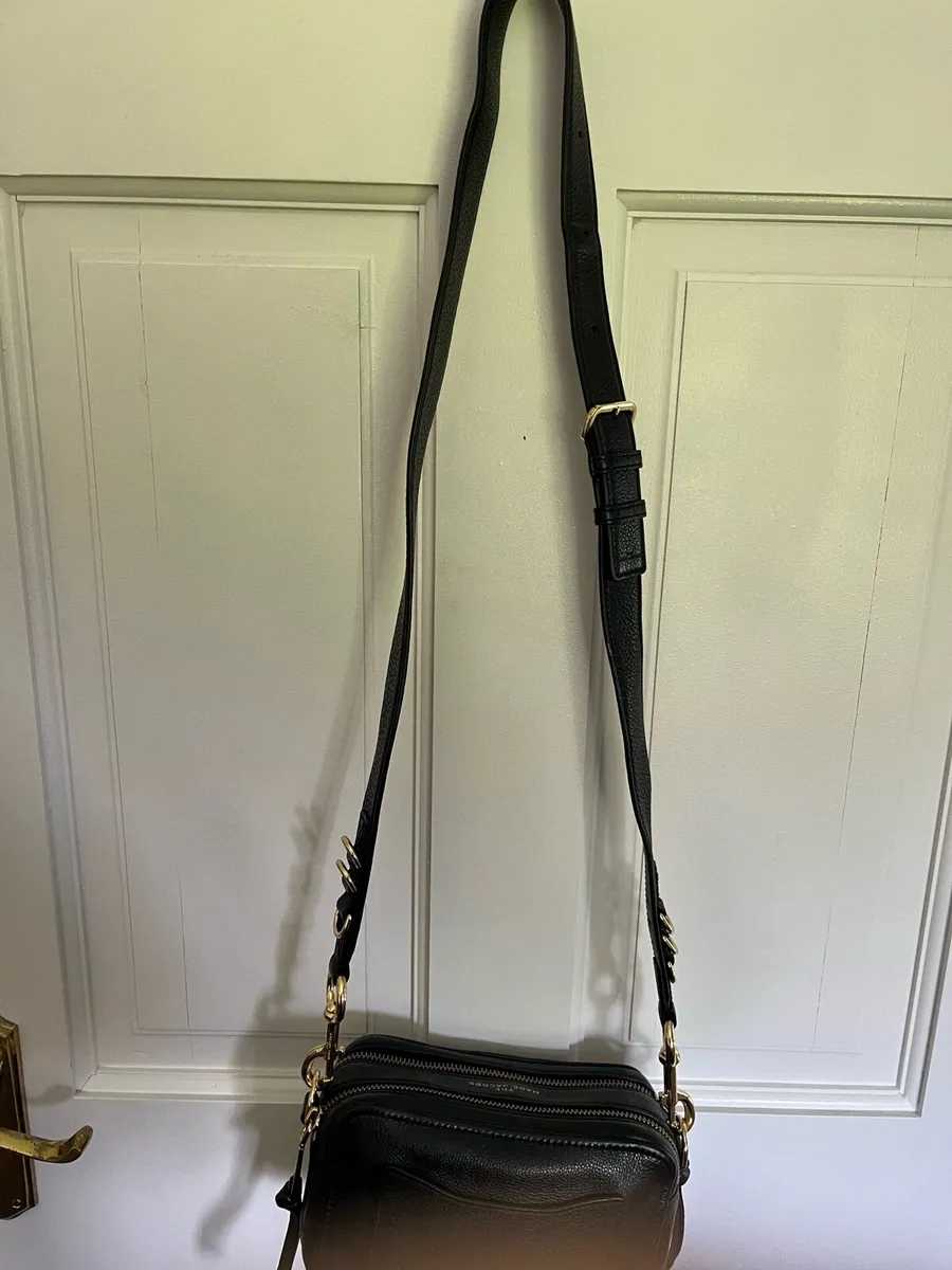 Marc Jacob’s Black leather handbag - Image 4