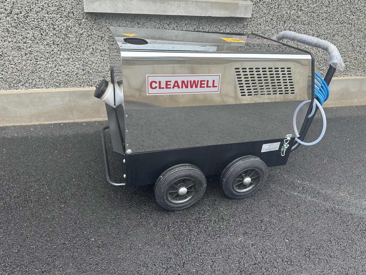 Cleanwell ss14-100 pressure washer hot/cold - Image 1