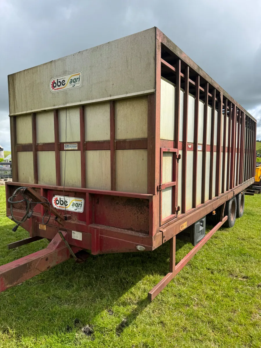 Cattle trailer - Image 1