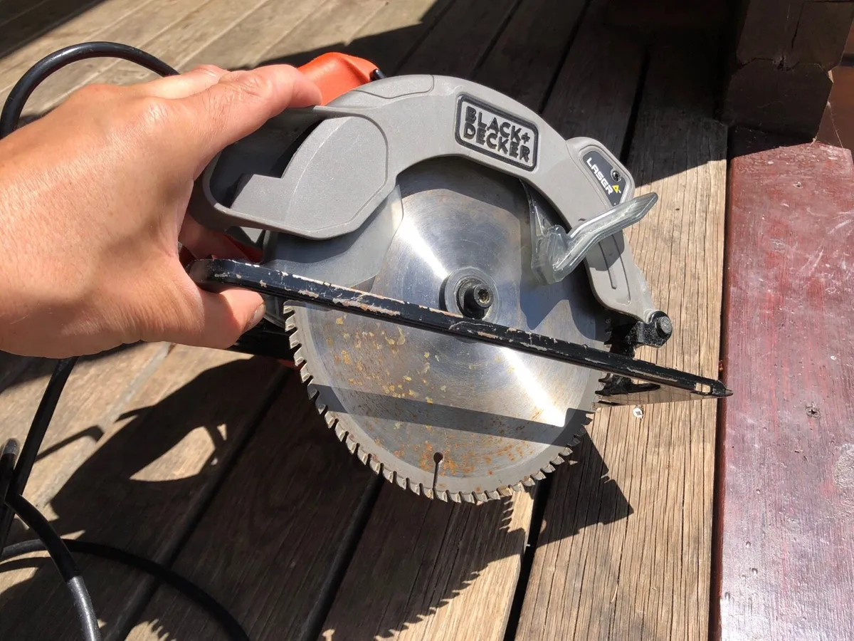 Black&Decker Circular Saw 66mm cut corded - Image 2