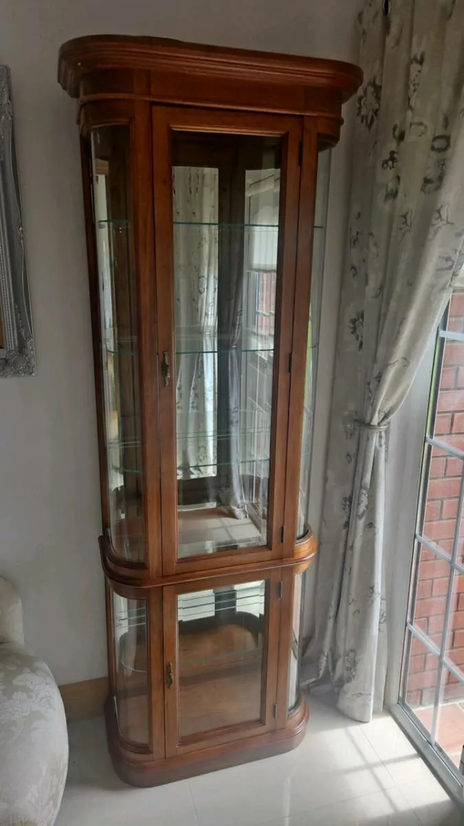 Display cabinet - Image 1