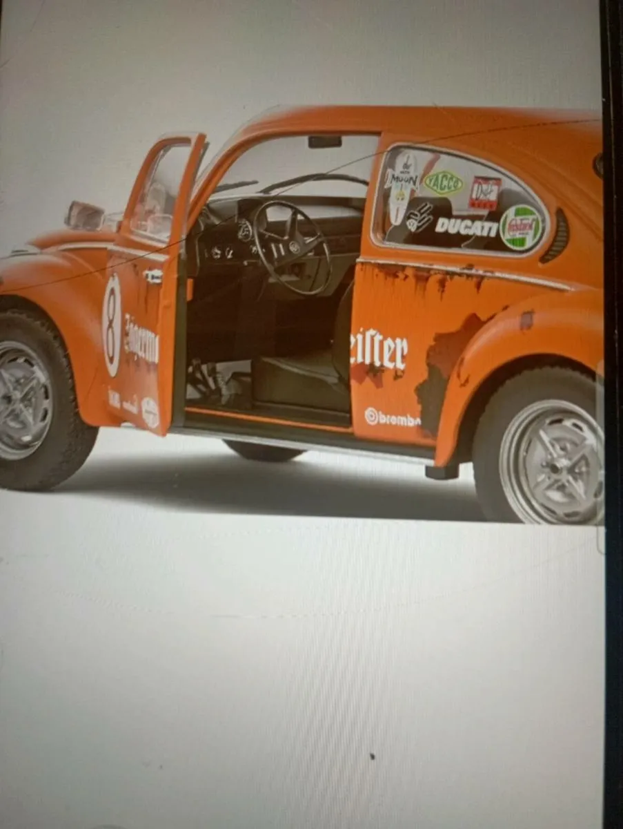 BURAGO BbURAGO  DIE-CAST VW VOLKSWAGEN BEETLE CUP - Image 4