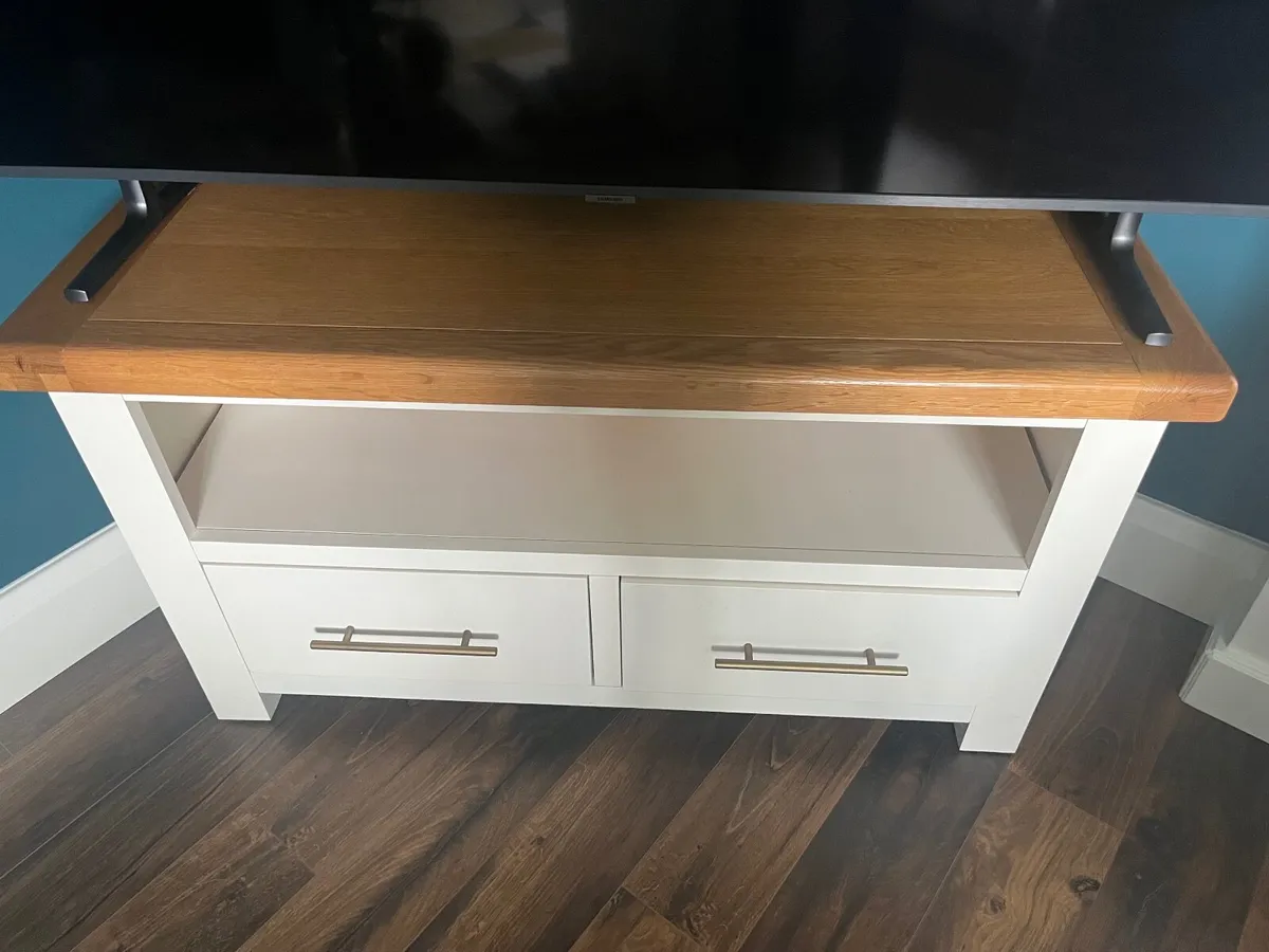 TV Unit and matching Lamp Table / Console - Image 2