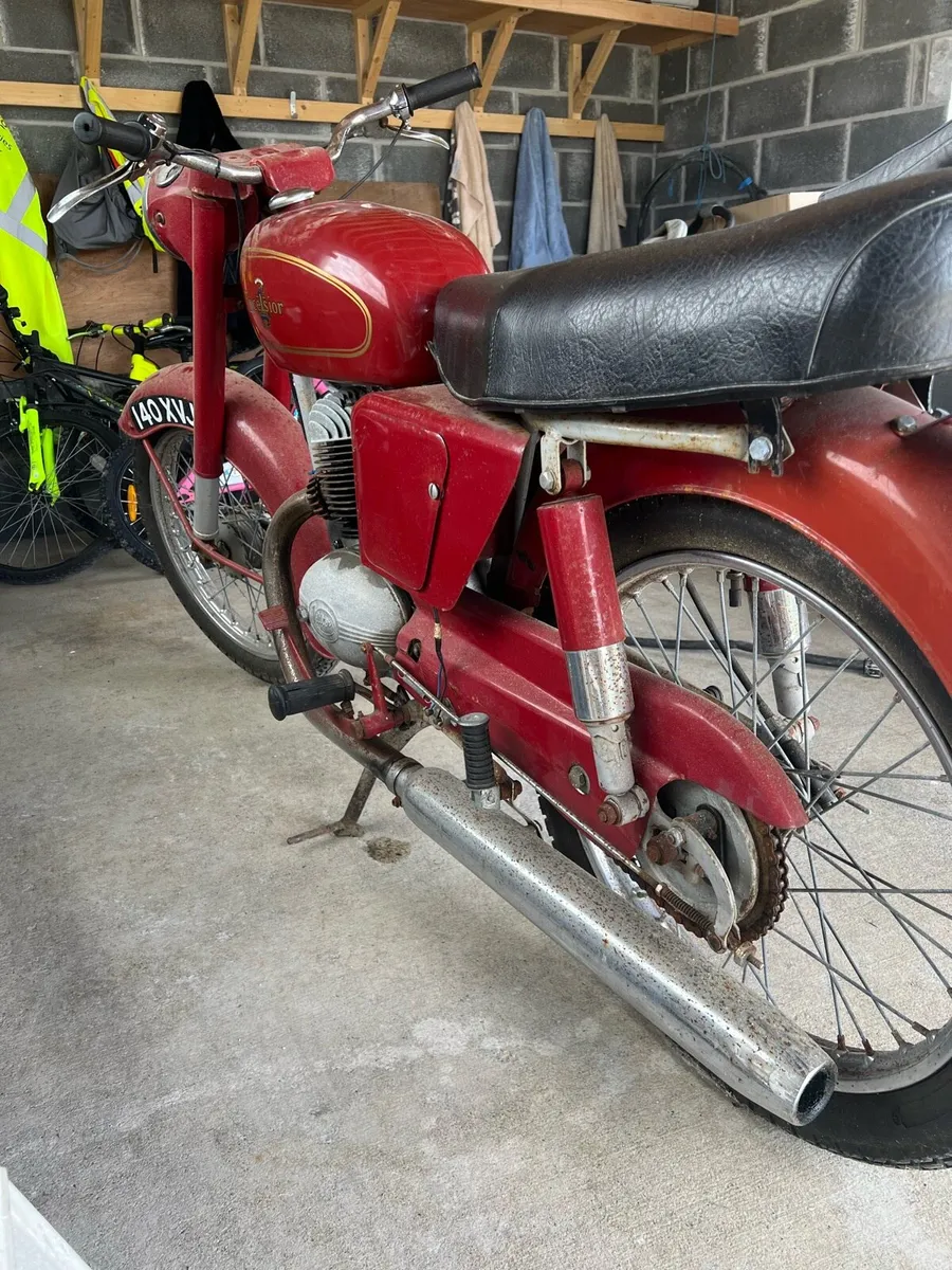 Vintage 2 stroke Motorbike - Image 4