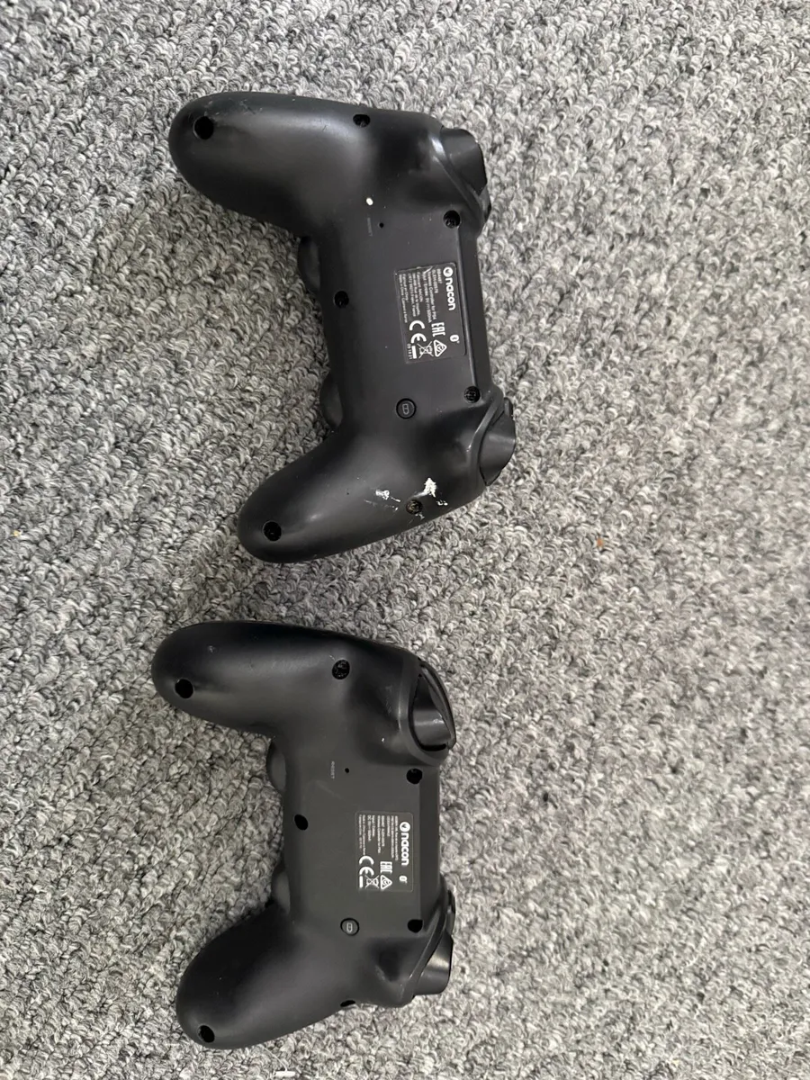 PS4 controller 2 - Image 2