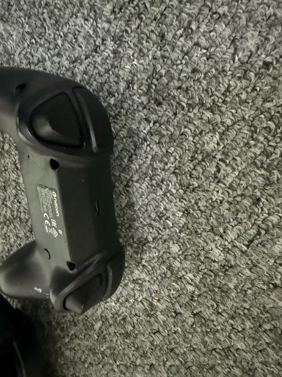 PS4 controller 2 - Image 3