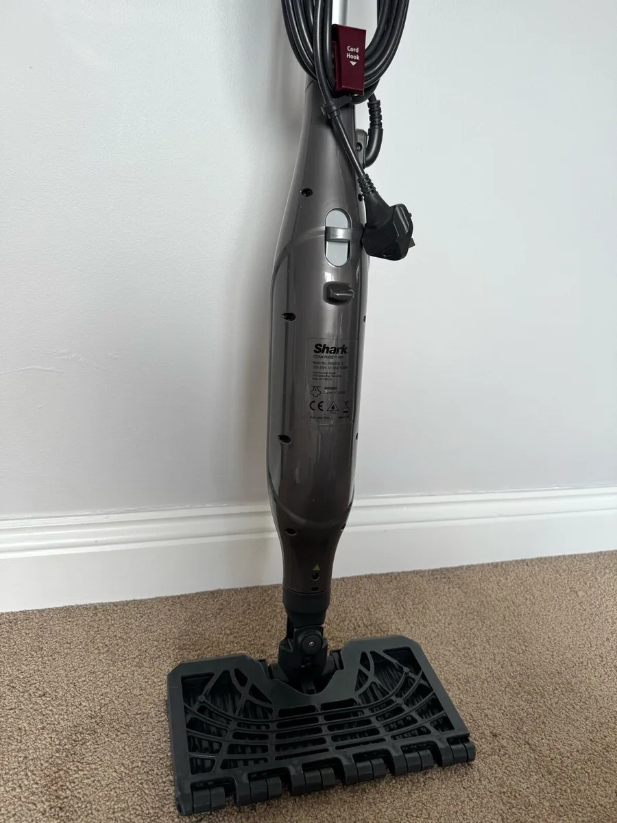 Shark Klik n’ Flip Steam Mop - Image 4