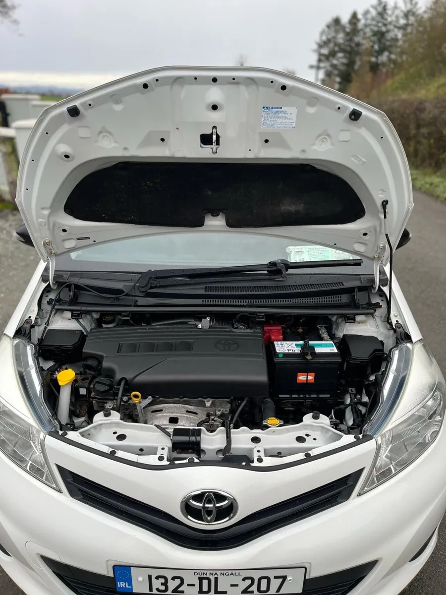 2013 Toyota Yaris - Image 3