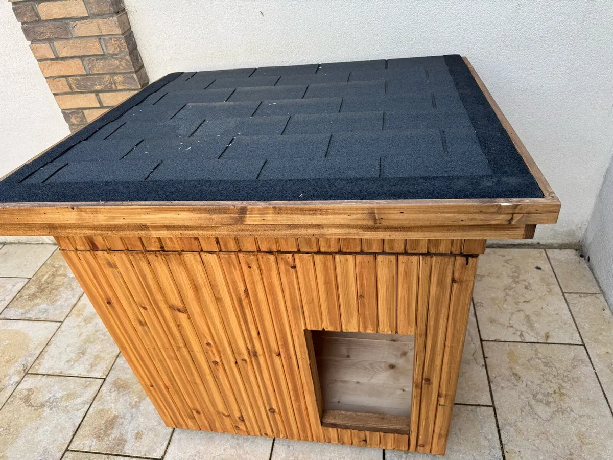 Spacious Wooden Dog House — Handcrafted Quality! - Image 4
