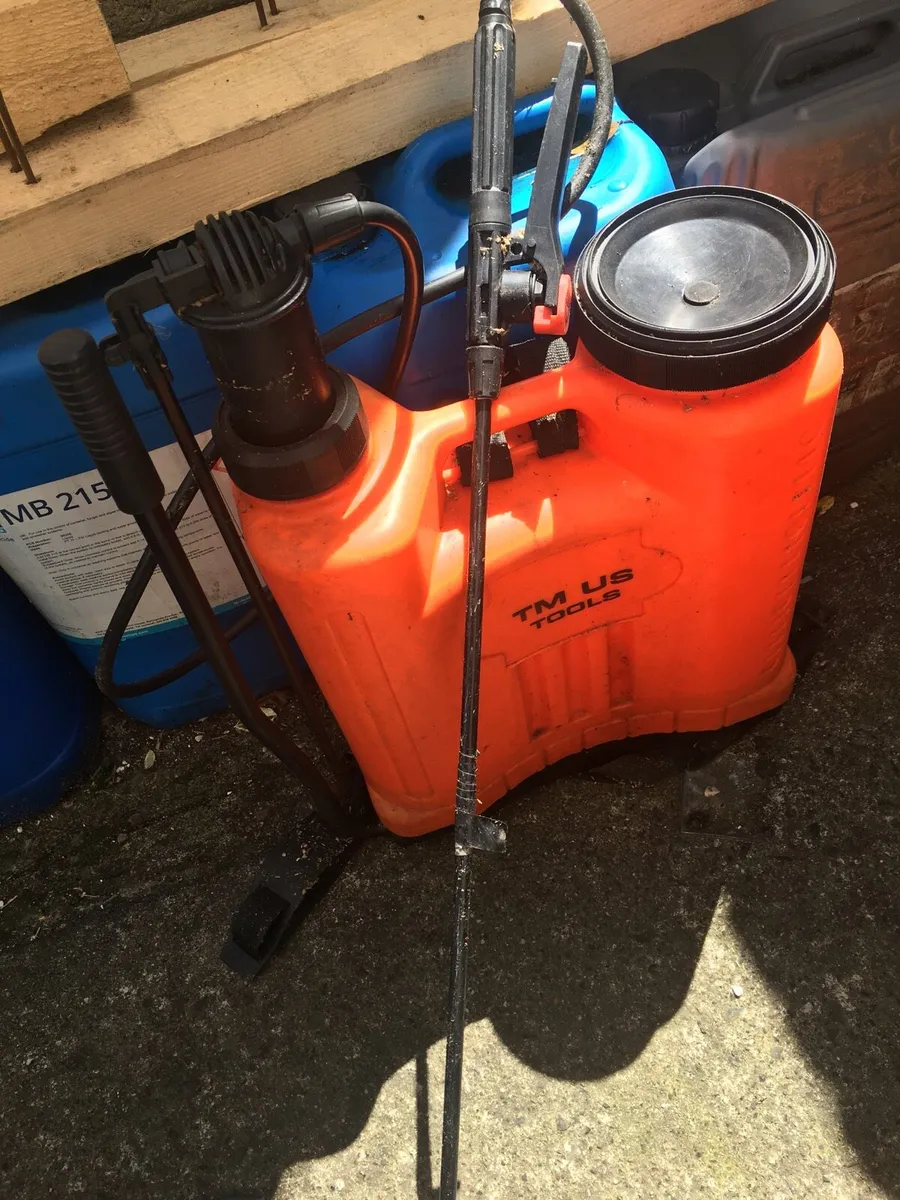 Weed killer sprayer - Image 1