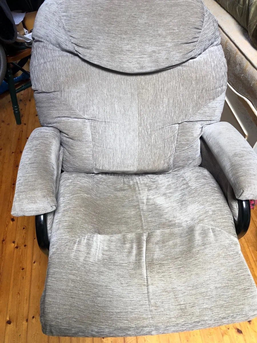 Reclining chair - Image 4