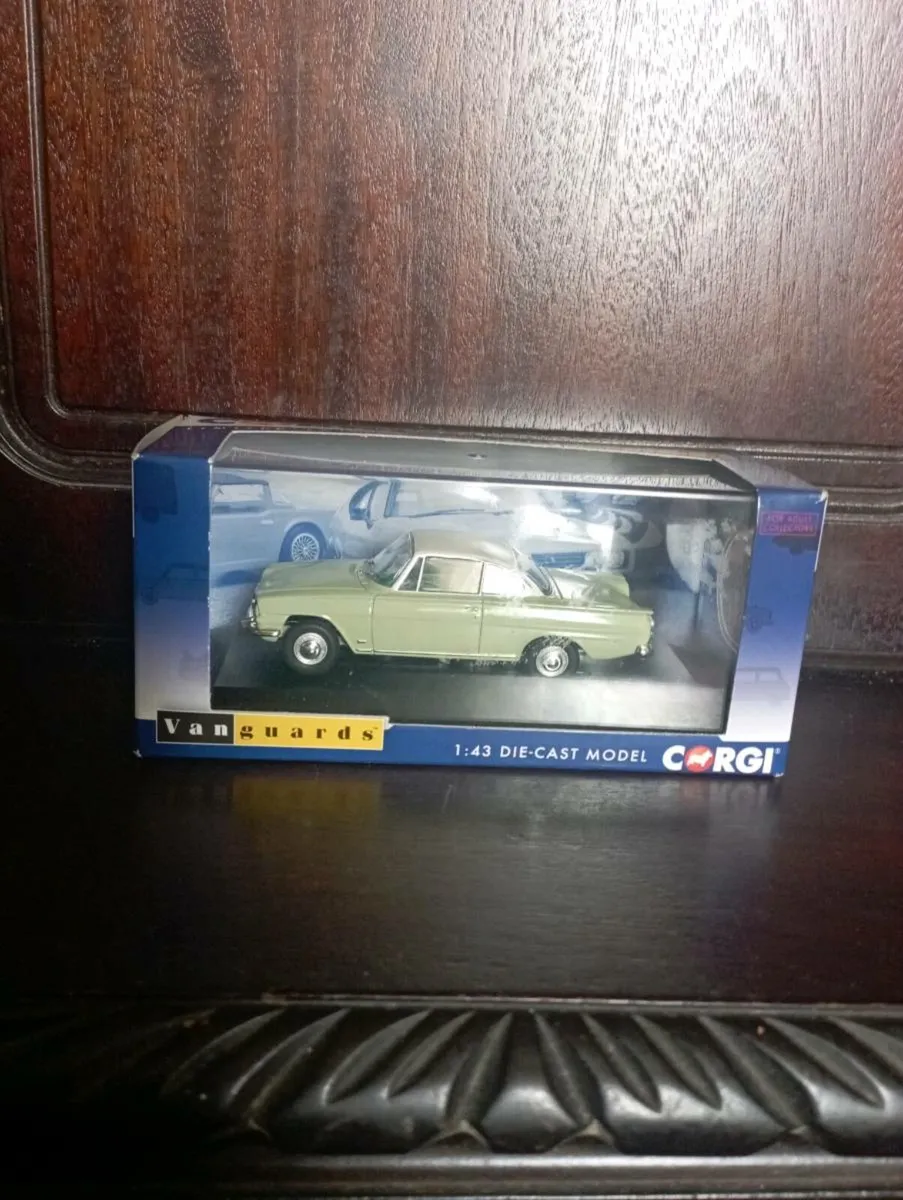 CORGI LIMITED EDITION VANGUARD FORD TRANSIT CARPI - Image 1