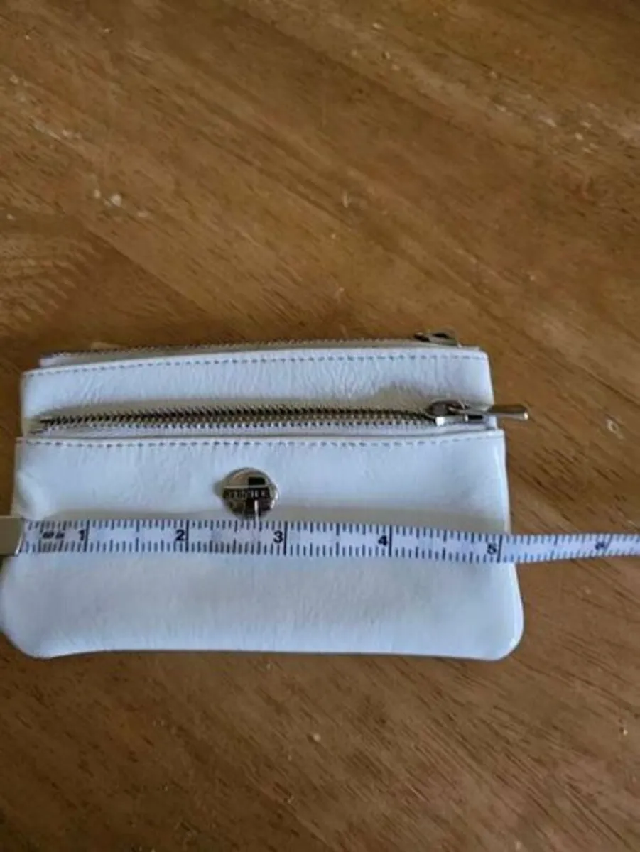 Textier White Patent Leather Coin Purse - Image 2