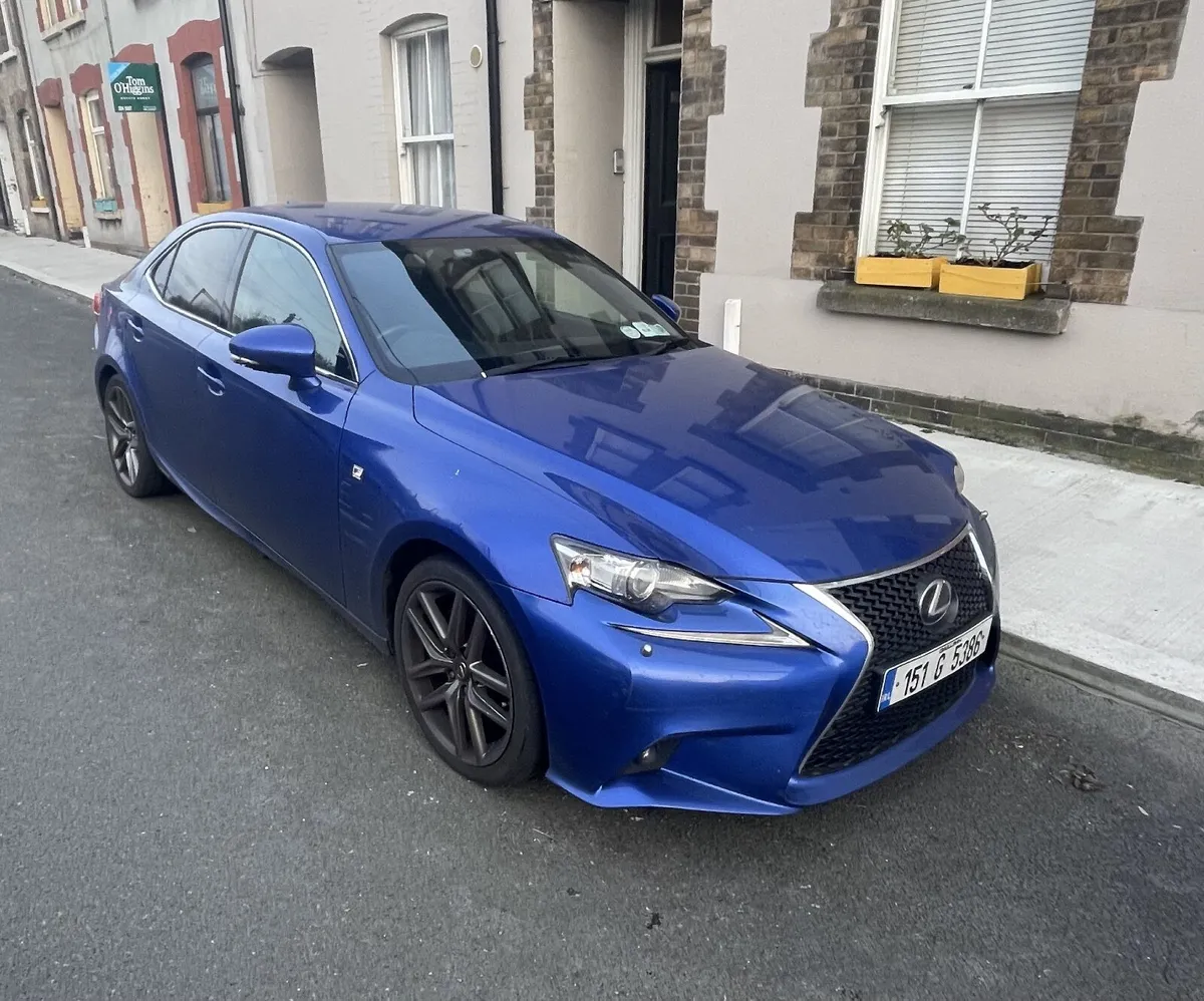 Lexus IS 2015 - Image 4