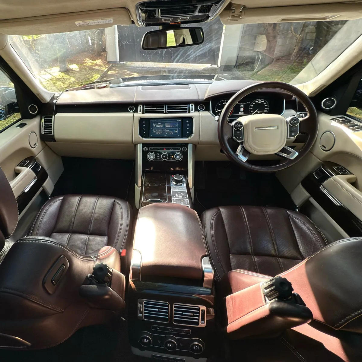 Range Rover Vogue Autobiography TDV6 (NCT 2027✅) - Image 3