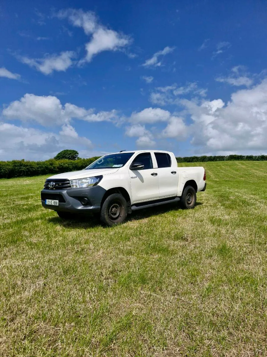 Toyota Hilux 2017 - Image 1