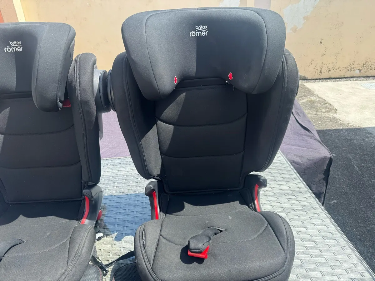 Britax Romer Kidfix 3 Isofix Boosters x2 - Image 2