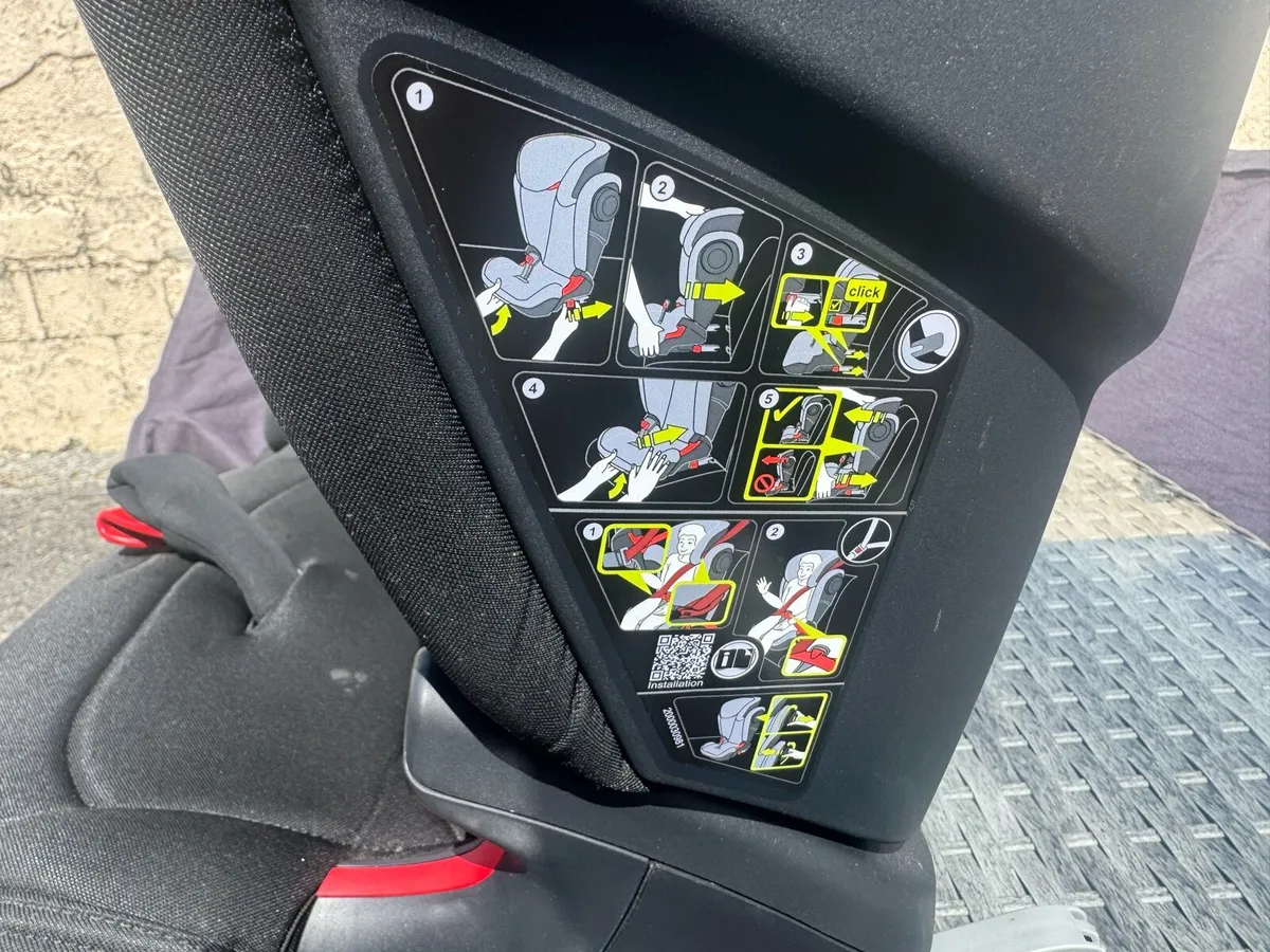 Britax Romer Kidfix 3 Isofix Booster - Image 3