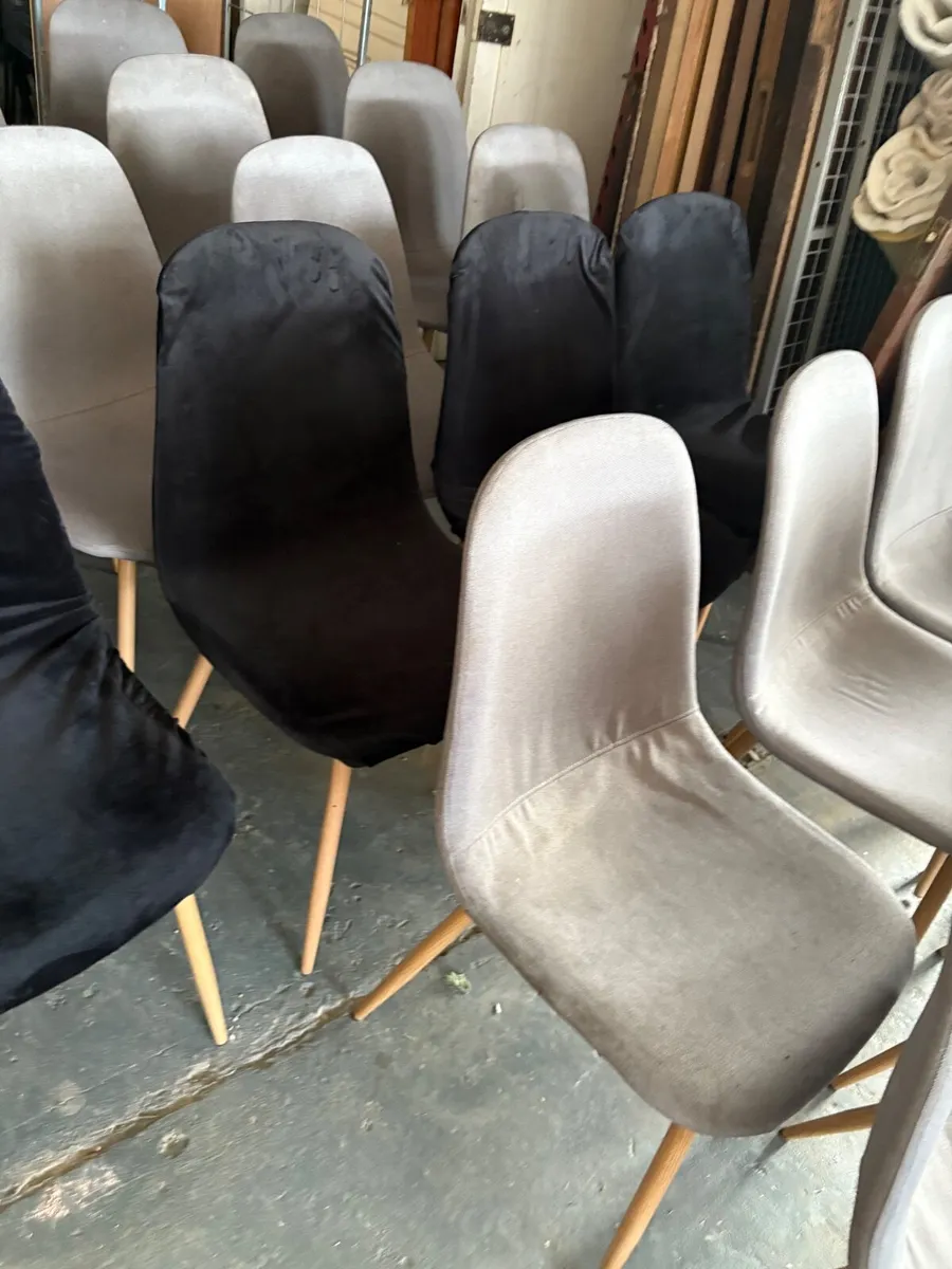 Job Lot of 25 Chairs - Image 3