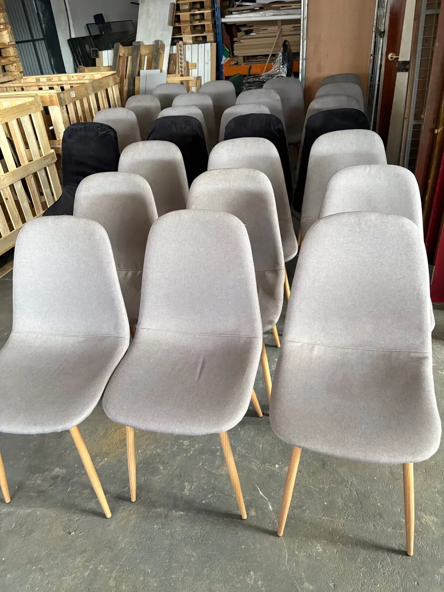 Job Lot of 25 Chairs - Image 1