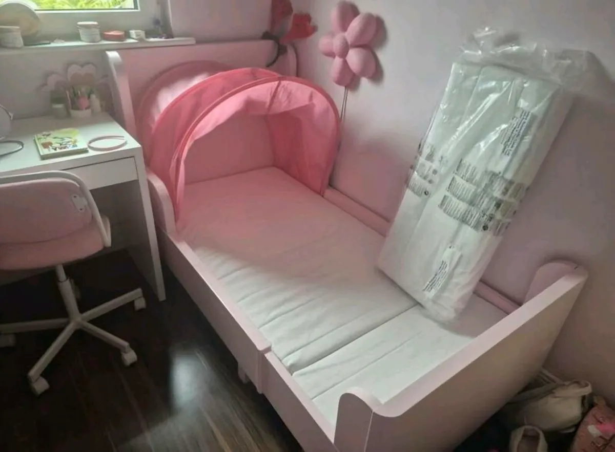 Busunge Ikea adjustable girl bed 80 x up 2mtrs - Image 1