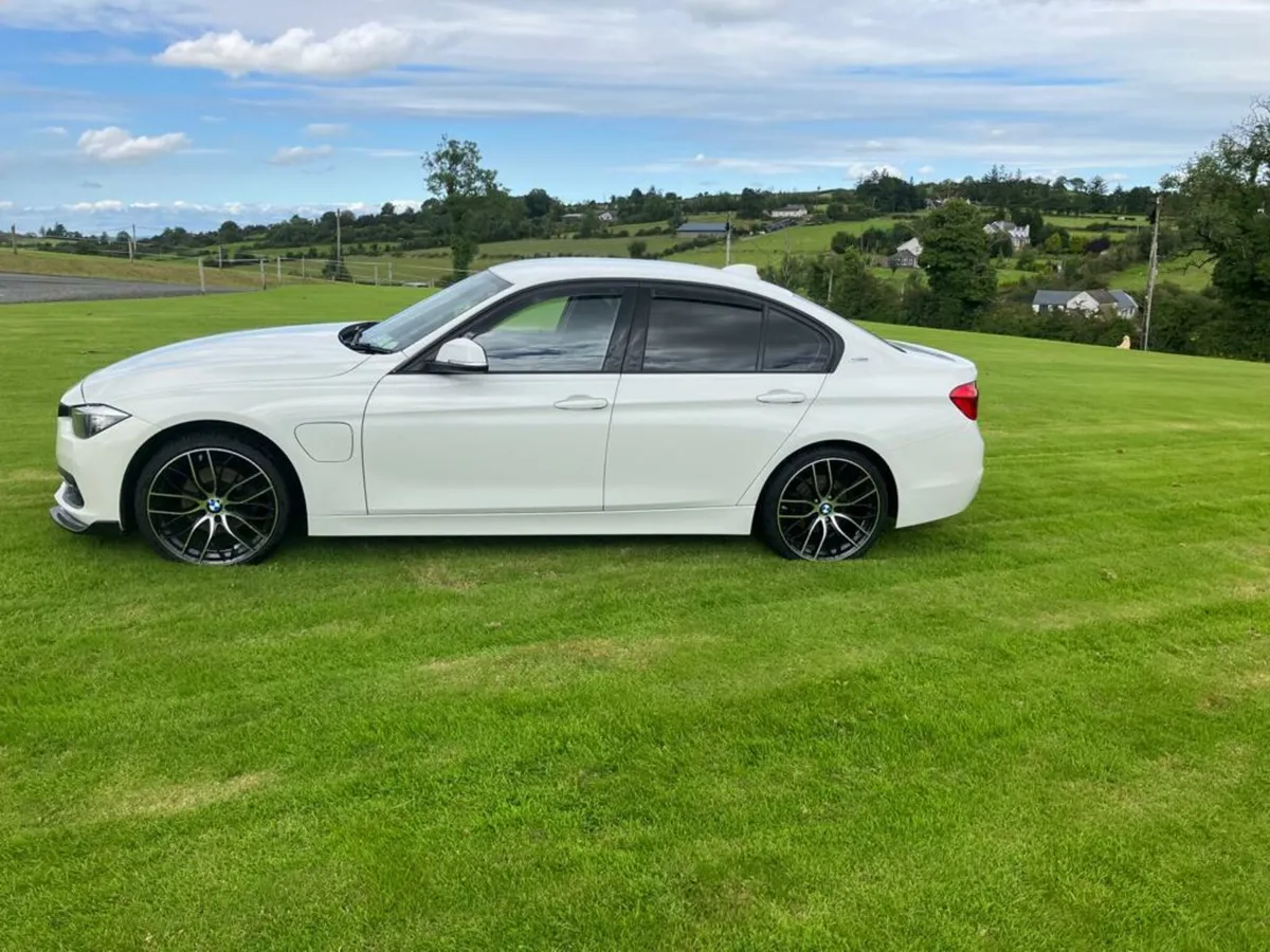 330E BMW Auto - Image 3