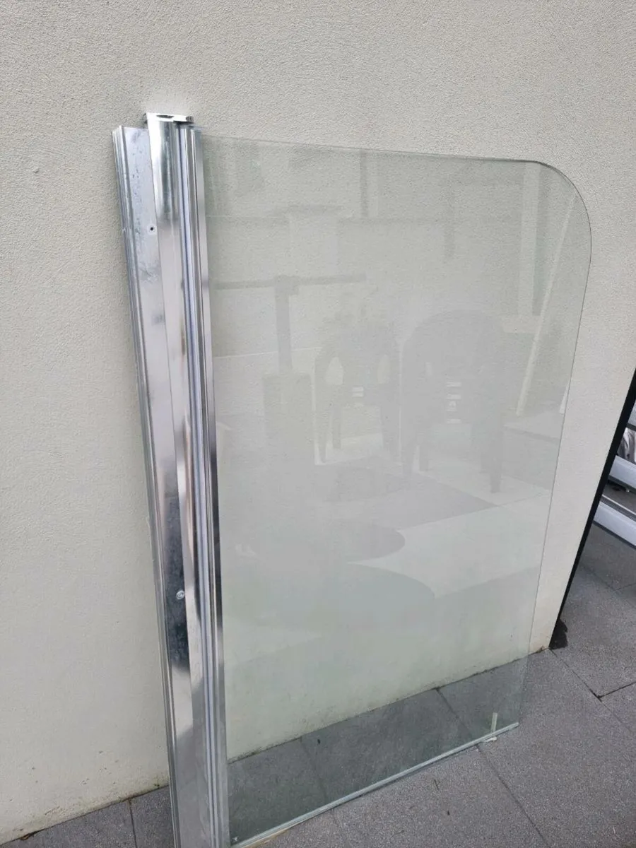 Bathroom Shower Glass - Image 1