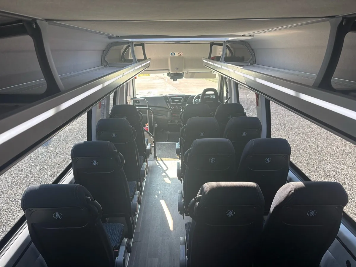 2022 reg Iveco low KLM’s wheel chair bus 22 seater - Image 3