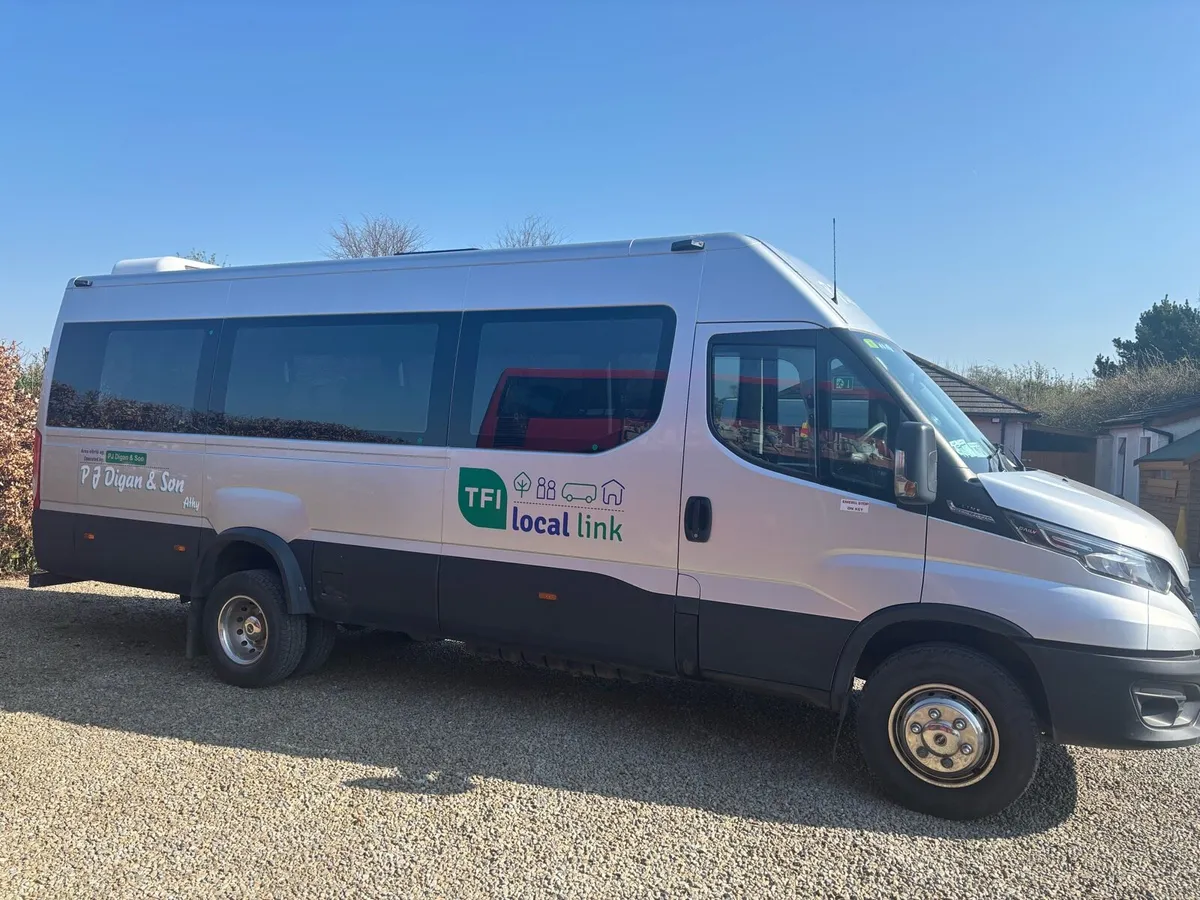 Perfect for local link contract 22 seater - Image 1