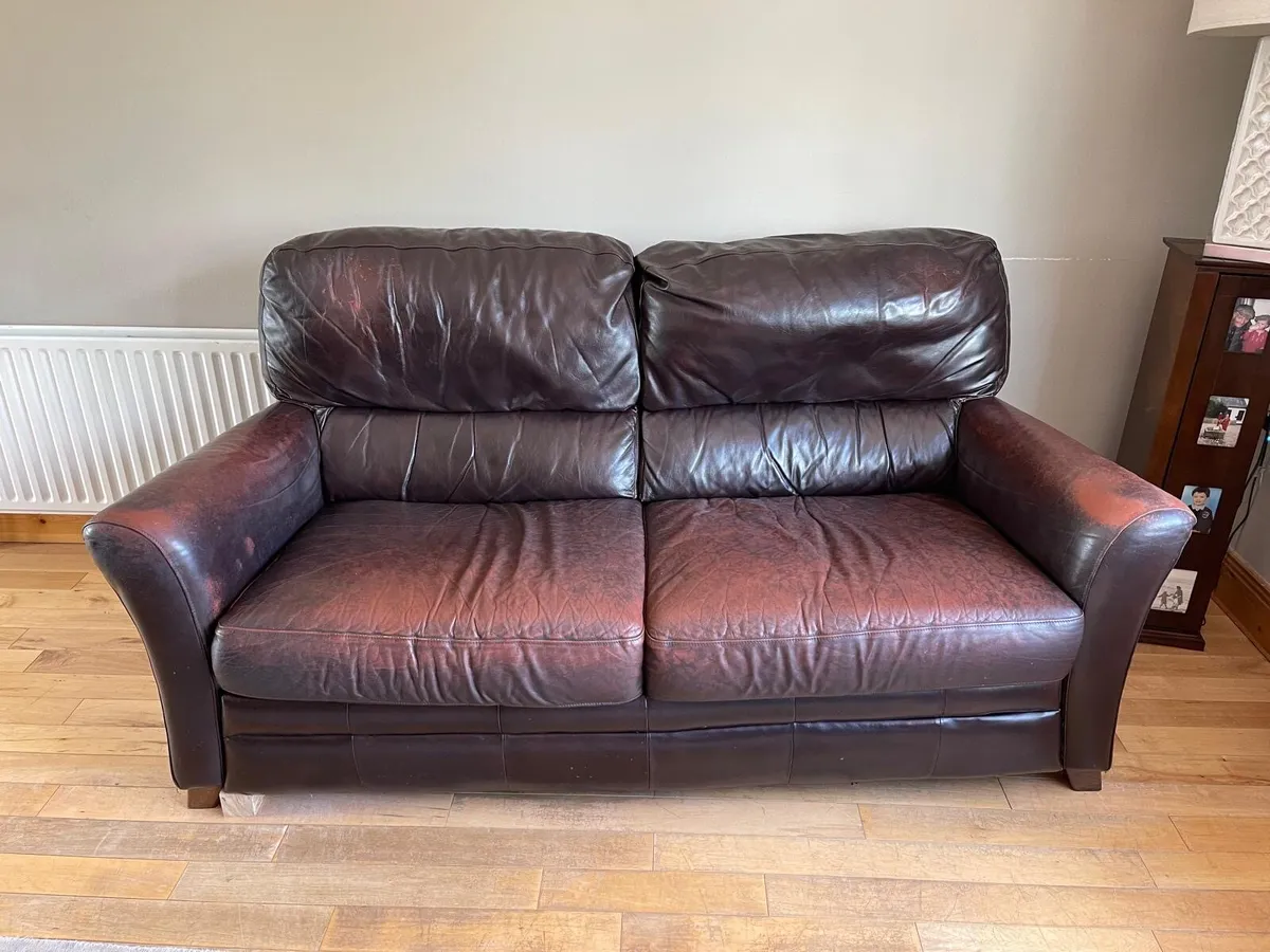 FREE - Suite of furniture - Image 1