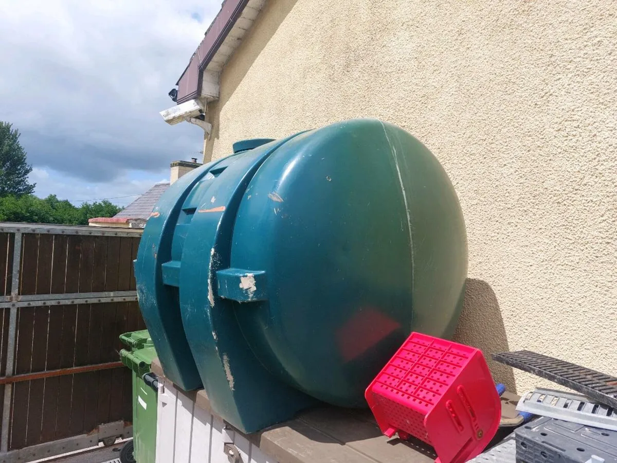 Small oil tank only 750 litres - Image 2