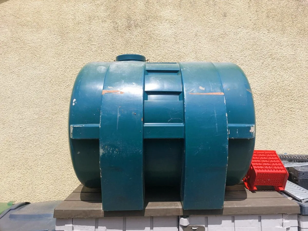 Small oil tank only 750 litres - Image 1