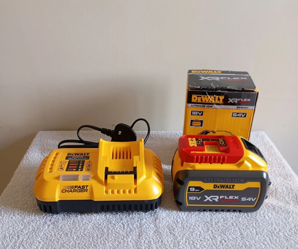 DeWalt 54v Battery & Charger (New)