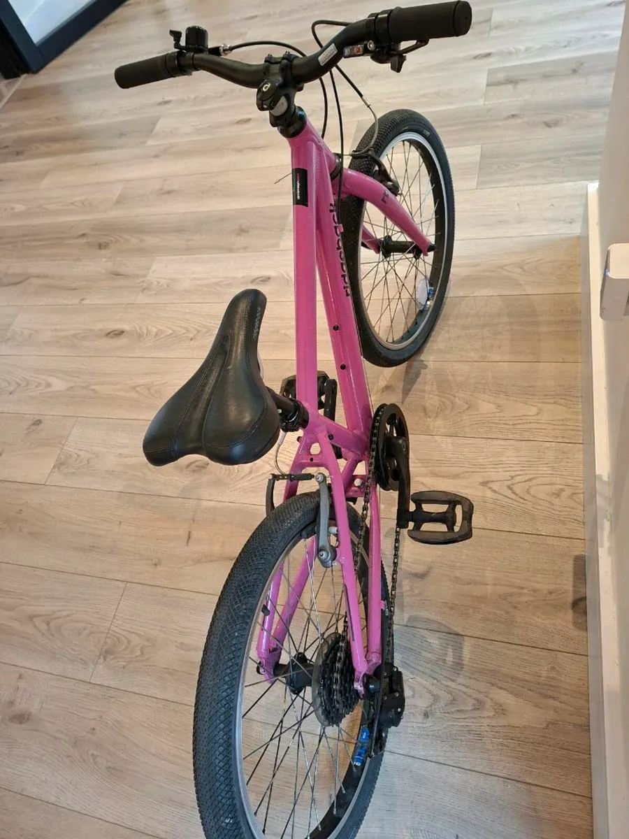 Girls 20 inch bike - Image 3