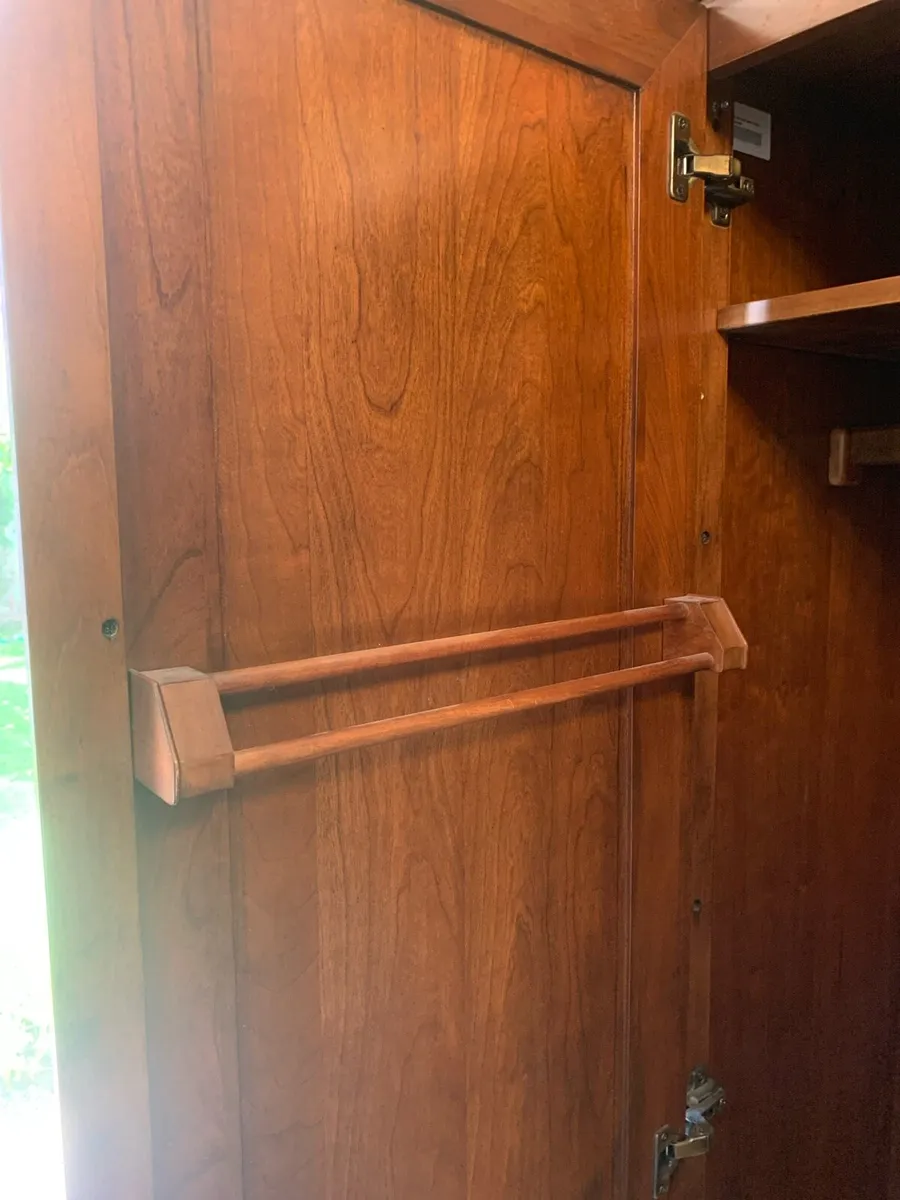 Willis and Gambier three-door Wardrobe - Image 4