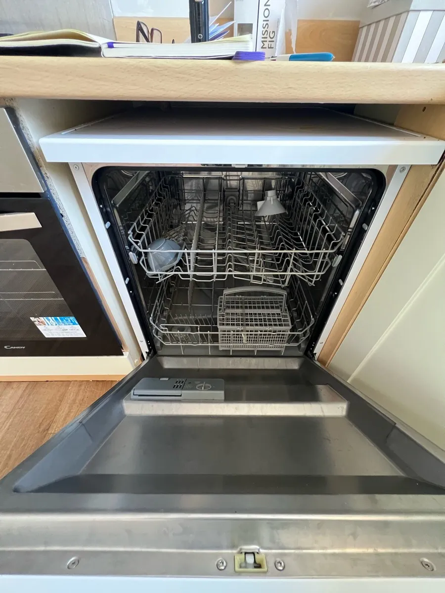 Dishwasher - Image 1