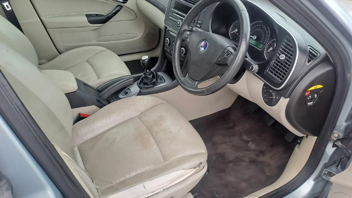 Saab 9-3 2011 - Image 4