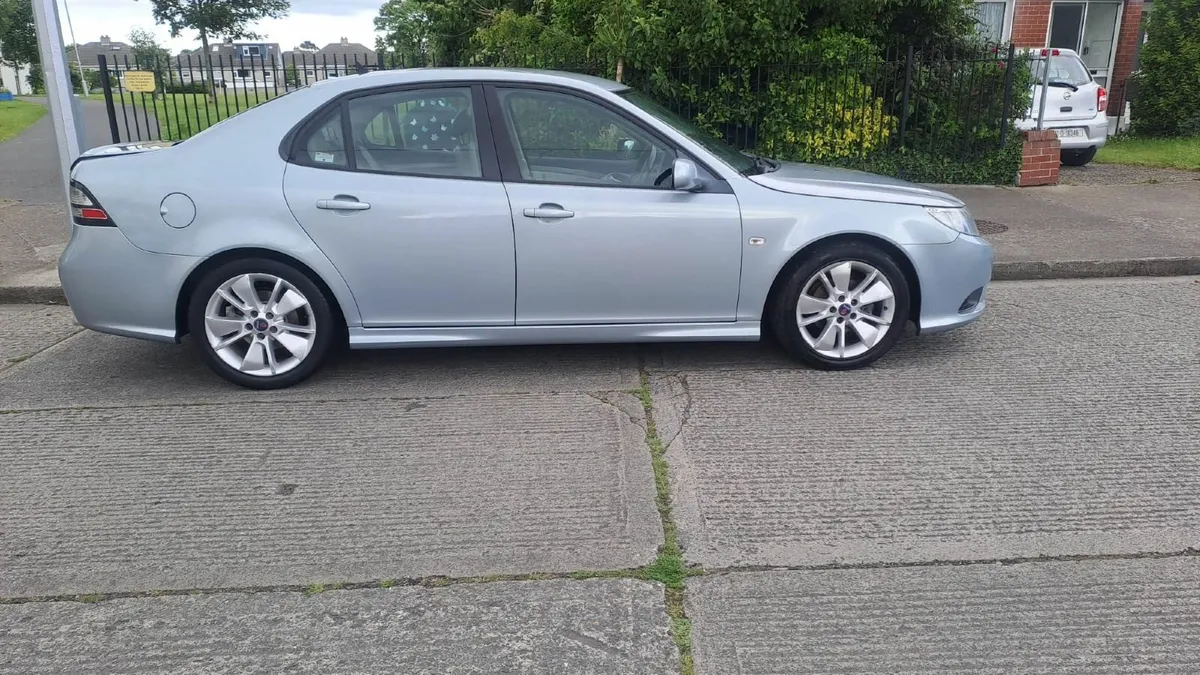 Saab 9-3 2011 - Image 1