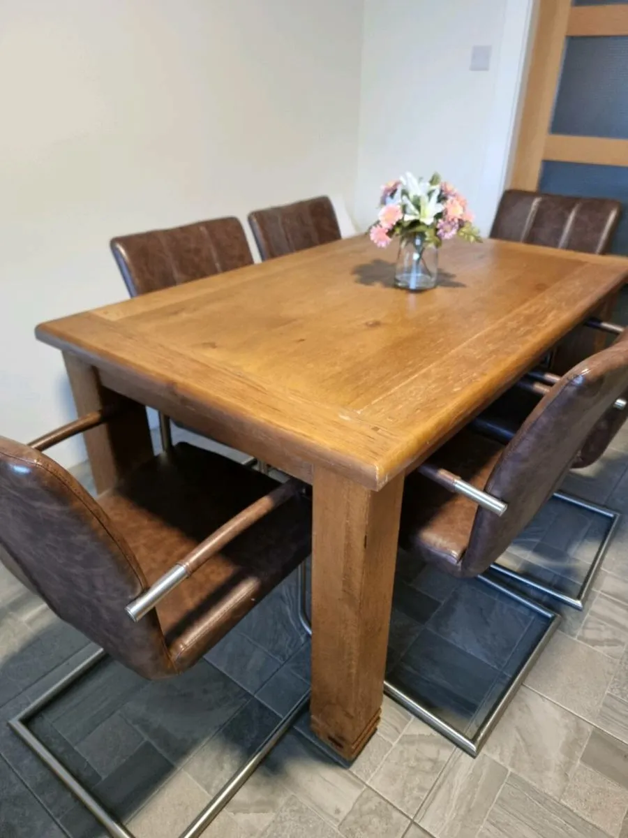 Kitchen Table and Chairs - Image 1